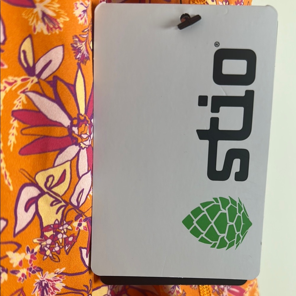 NEW Stio Daybreak Wildflower Print Shorts - Picture 2 of 5
